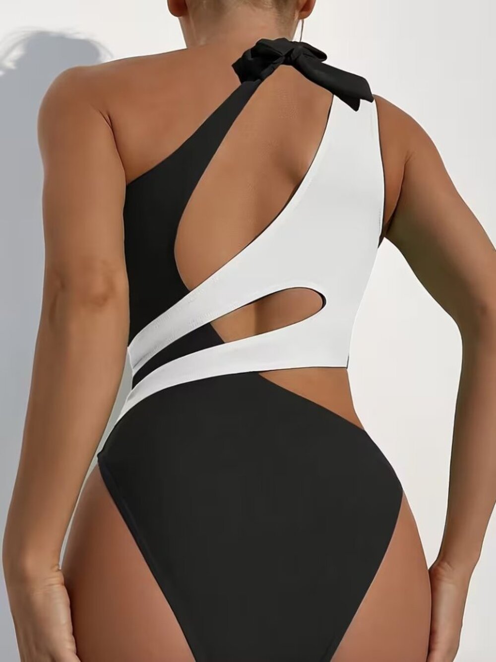 Color Block Cut One-Shoulder One-Piece Swimsuit - Picture 2 of 6